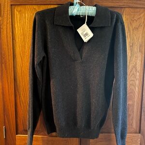 Faherty Jackson Polo Sweater Dark Gray, Small
Super soft, comfy. Nonsmoking home